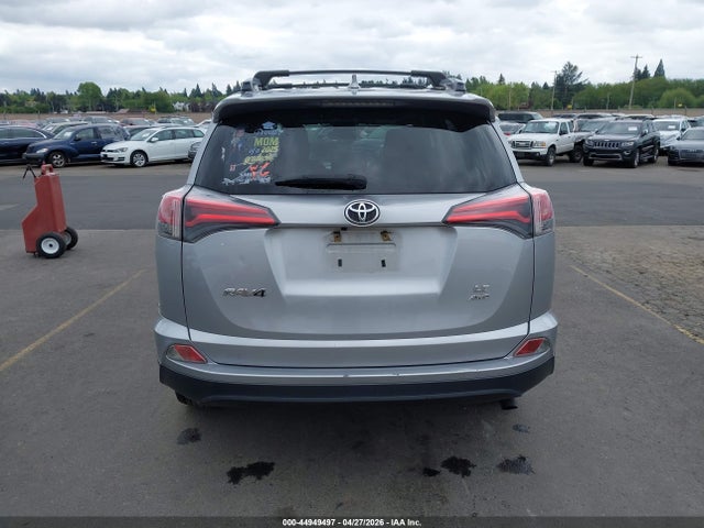 JTMBFREV0JJ206253 Toyota RAV4 LE