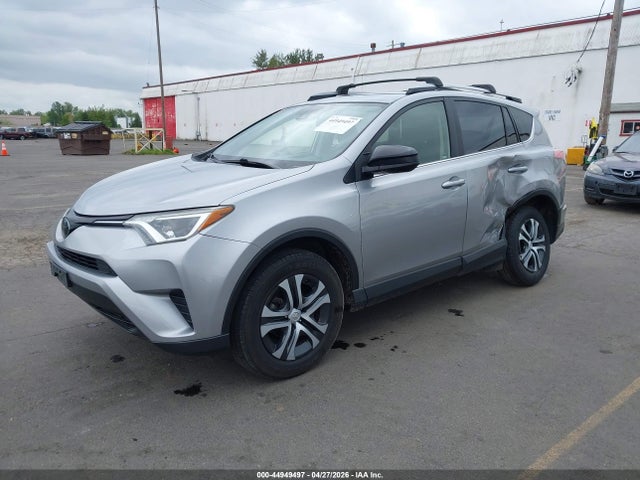 JTMBFREV0JJ206253 Toyota RAV4 LE
