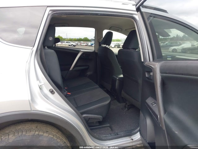 JTMBFREV0JJ206253 Toyota RAV4 LE