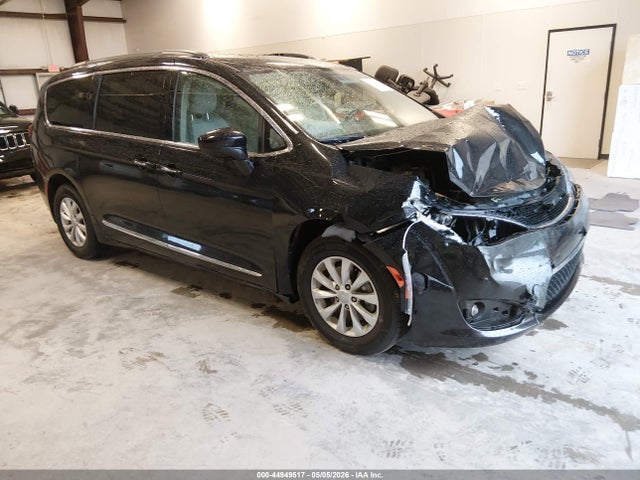 Aukcja sprzedaży 2017 Chrysler Pacifica Touring-l, vin: 2C4RC1BG4HR530150, numer aukcji: 44949517