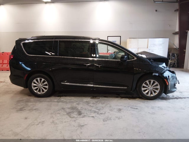 Aukcja sprzedaży 2017 Chrysler Pacifica Touring-l, vin: 2C4RC1BG4HR530150, numer aukcji: 44949517
