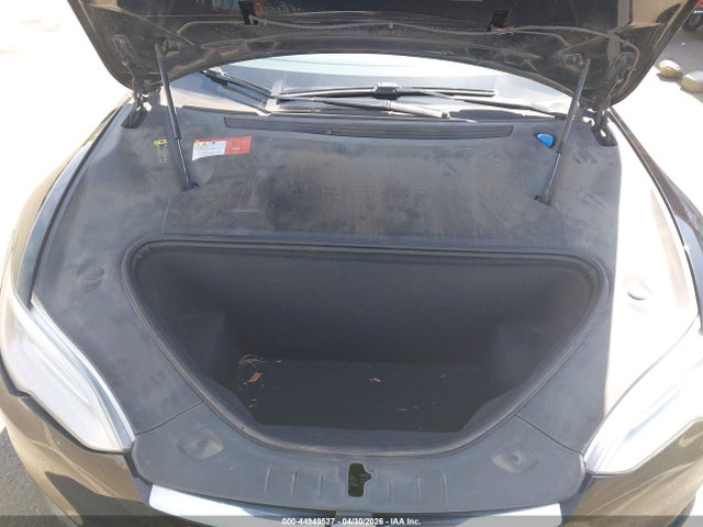 Продажа на аукционе авто 2017 Tesla Model S 60/75, vin: 5YJSA1E12HF201179, номер лота: 44949527