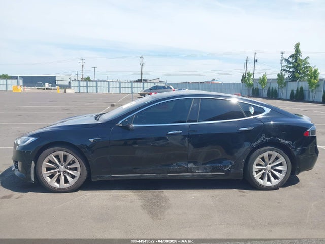 Продажа на аукционе авто 2017 Tesla Model S 60/75, vin: 5YJSA1E12HF201179, номер лота: 44949527
