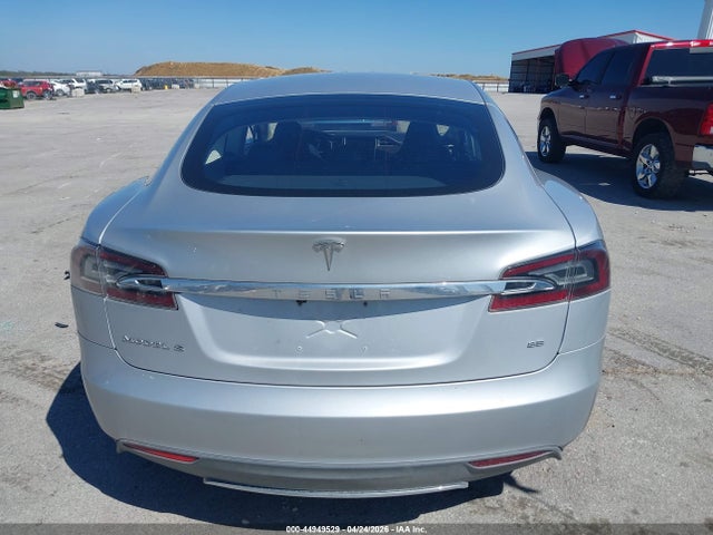 44949529 :رقم المزاد ، 5YJSA1CN6DFP23149 vin ، 2013 Tesla Model S مزاد بيع