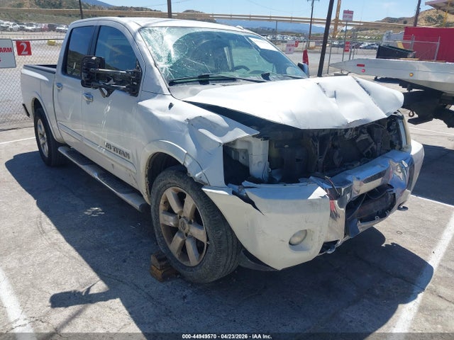 44949570 :رقم المزاد ، 1N6AA0ED6EN514326 vin ، 2014 Nissan Titan Sl مزاد بيع
