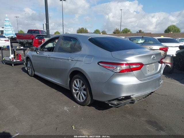 4T1B11HK6JU082503 Toyota CAMRY LE