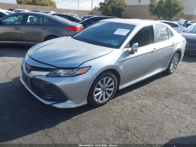 4T1B11HK6JU082503 Toyota CAMRY LE