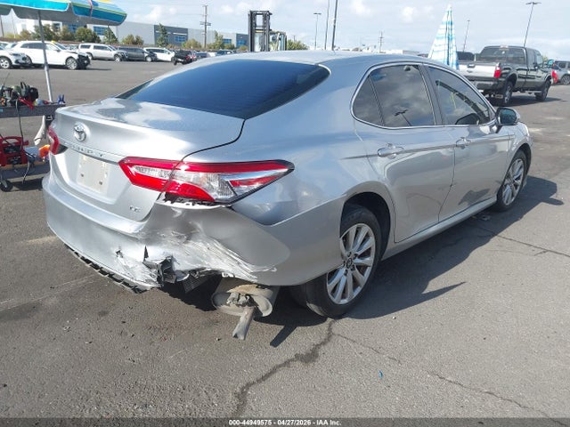 4T1B11HK6JU082503 Toyota CAMRY LE