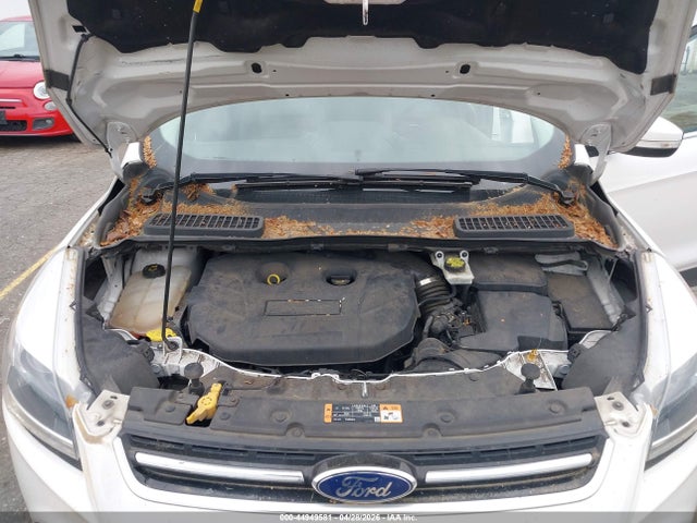 44949581 :رقم المزاد ، 1FMCU9J98GUC63564 vin ، 2016 Ford Escape Titanium مزاد بيع