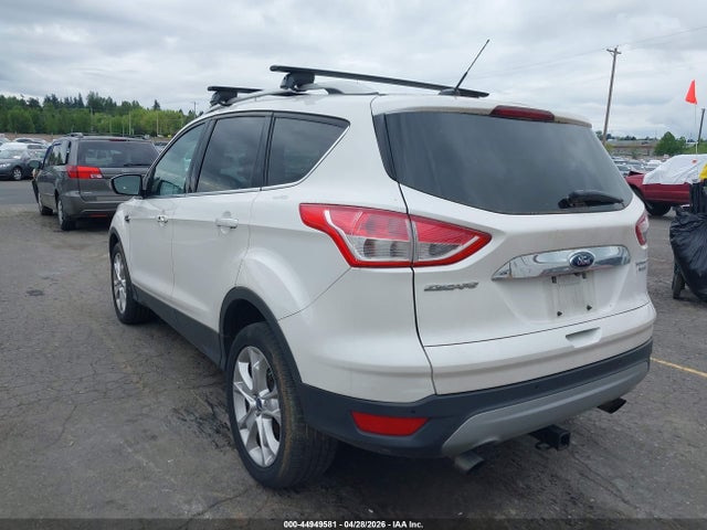 1FMCU9J98GUC63564 Ford Escape Titanium