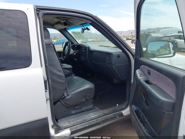 44949590 :رقم المزاد ، 1GTEK19T12Z348357 vin ، 2002 Gmc Sierra 1500 Sle مزاد بيع