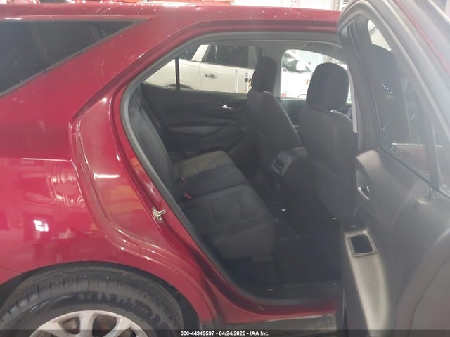 3GNAXKEV1KS560256 Chevrolet EQUINOX LT