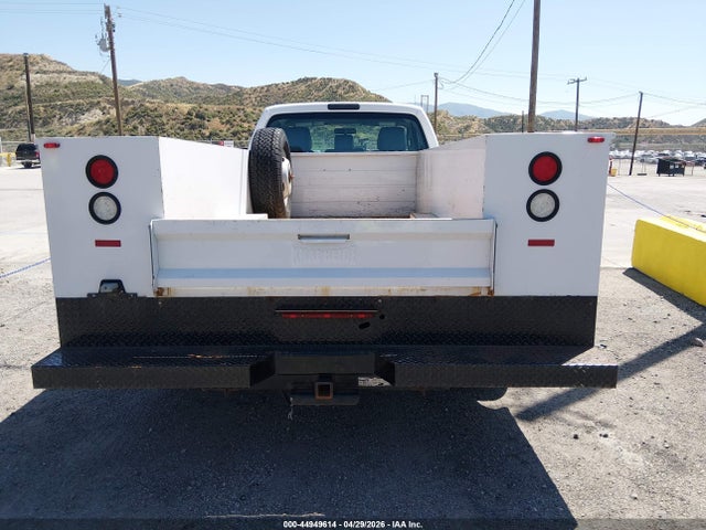 Ford F-350 Chassis Xl 2016 1FDRF3G60GEC86670 Image 21