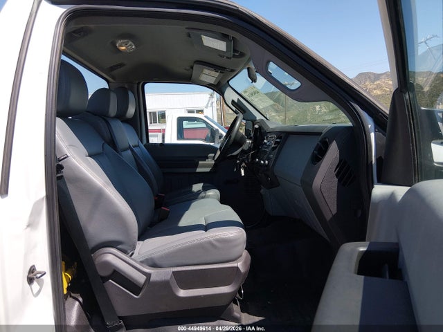Ford F-350 Chassis Xl 2016 1FDRF3G60GEC86670 Image 5