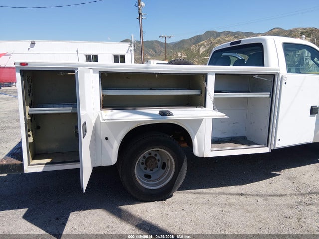 Ford F-350 Chassis Xl 2016 1FDRF3G60GEC86670 Image 12