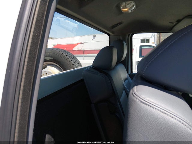 Ford F-350 Chassis Xl 2016 1FDRF3G60GEC86670 Image 8