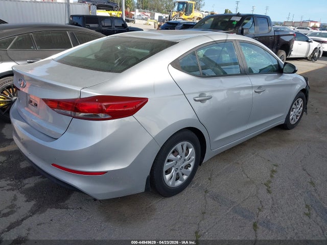 2018 Hyundai Elantra Se მანქანა იყიდება აუქციონზე, vin: 5NPD74LF2JH350822, აუქციონის ნომერი: 44949629