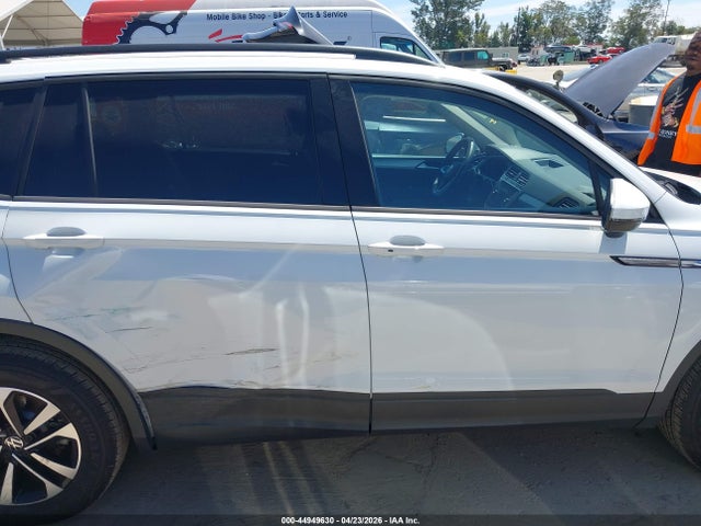 3VVRB7AXXRM185207 Volkswagen Tiguan 2.0t S