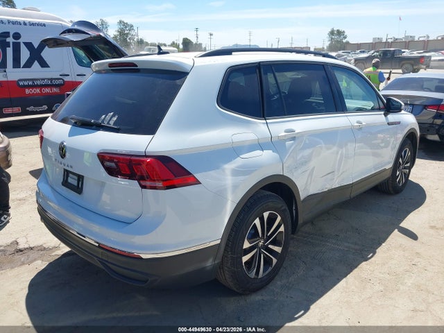 3VVRB7AXXRM185207 Volkswagen Tiguan 2.0t S