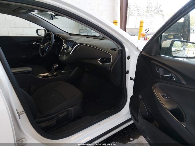 1G1ZD5ST4MF037306 Chevrolet Malibu Fwd Lt