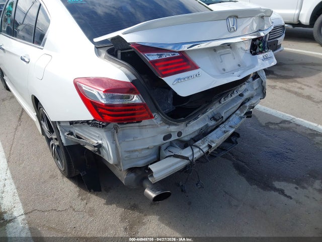 1HGCR3F98HA023771 Honda Accord Touring V6