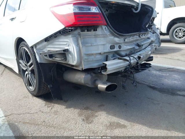 1HGCR3F98HA023771 Honda Accord Touring V6