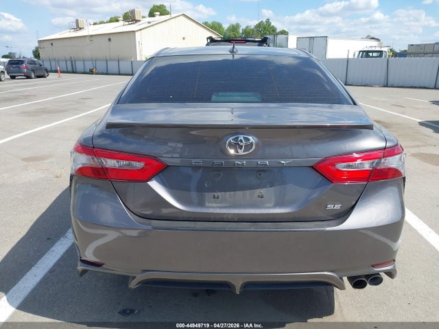 4T1B11HK3JU649119 Toyota CAMRY SE