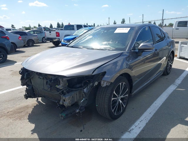 4T1B11HK3JU649119 Toyota CAMRY SE