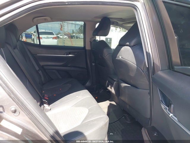 4T1B11HK3JU649119 Toyota CAMRY SE