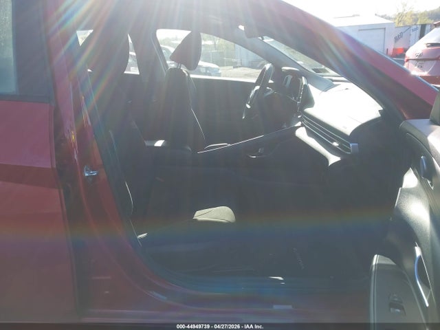 44949739 :رقم المزاد ، KMHLM4AG2MU070758 vin ، 2021 Hyundai Elantra Sel مزاد بيع