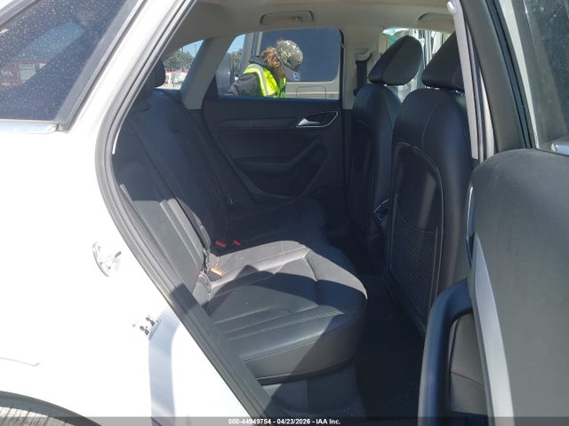Продажа на аукционе авто 2015 Audi Q3 2.0t Premium Plus, vin: WA1BFCFS4FR013012, номер лота: 44949754