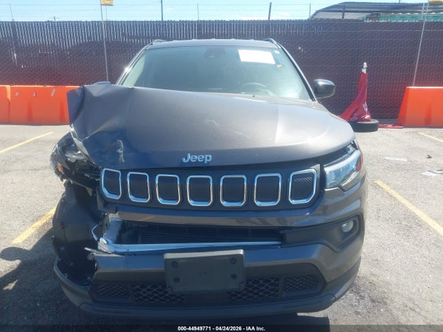 44949771 :رقم المزاد ، 3C4NJCBB0NT229016 vin ، 2022 Jeep Compass Latitude Fwd مزاد بيع
