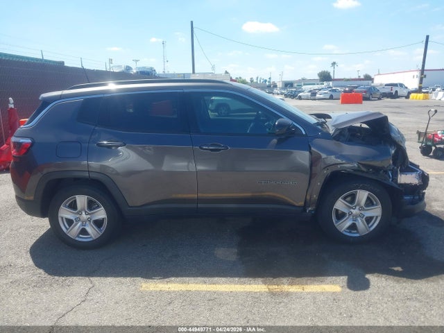 44949771 :رقم المزاد ، 3C4NJCBB0NT229016 vin ، 2022 Jeep Compass Latitude Fwd مزاد بيع