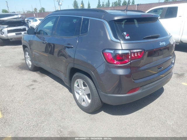 44949771 :رقم المزاد ، 3C4NJCBB0NT229016 vin ، 2022 Jeep Compass Latitude Fwd مزاد بيع