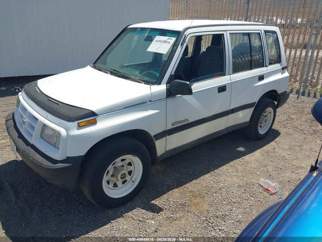 44949816 :رقم المزاد ، 2CNBJ1360T6908077 vin ، 1996 Geo Tracker مزاد بيع