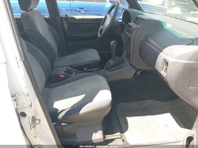 44949816 :رقم المزاد ، 2CNBJ1360T6908077 vin ، 1996 Geo Tracker مزاد بيع