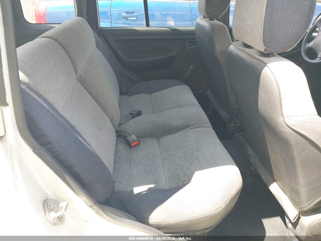 44949816 :رقم المزاد ، 2CNBJ1360T6908077 vin ، 1996 Geo Tracker مزاد بيع
