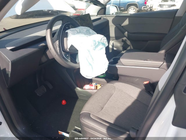 44949837 :رقم المزاد ، 7SAYGDEDXTA575293 vin ، 2026 Tesla Model Y Premium Rear-wheel Drive/standard Rear-wheel Drive مزاد بيع