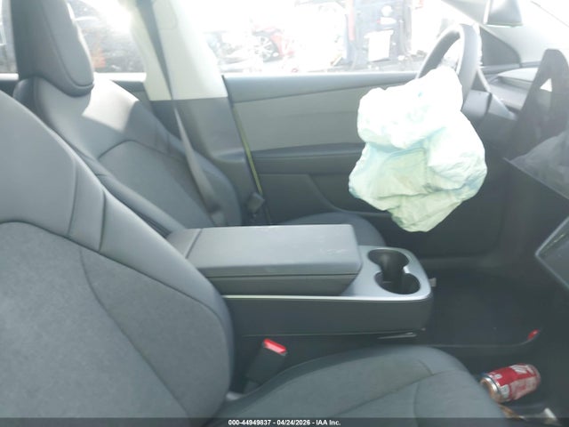44949837 :رقم المزاد ، 7SAYGDEDXTA575293 vin ، 2026 Tesla Model Y Premium Rear-wheel Drive/standard Rear-wheel Drive مزاد بيع