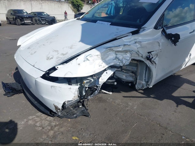 44949837 :رقم المزاد ، 7SAYGDEDXTA575293 vin ، 2026 Tesla Model Y Premium Rear-wheel Drive/standard Rear-wheel Drive مزاد بيع