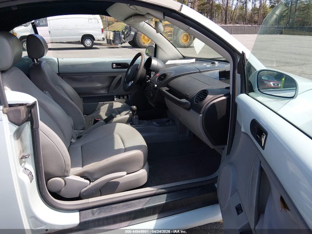 Продажа на аукционе авто 2006 Volkswagen New Beetle 2.5, vin: 3VWRF31Y56M319070, номер лота: 44949901