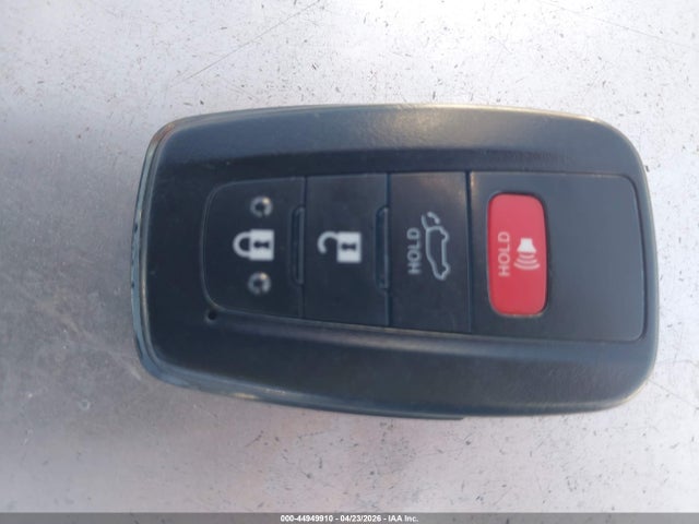 2022 Toyota Rav4 Xle Premium მანქანა იყიდება აუქციონზე, vin: 2T3C1RFV1NW218582, აუქციონის ნომერი: 44949910