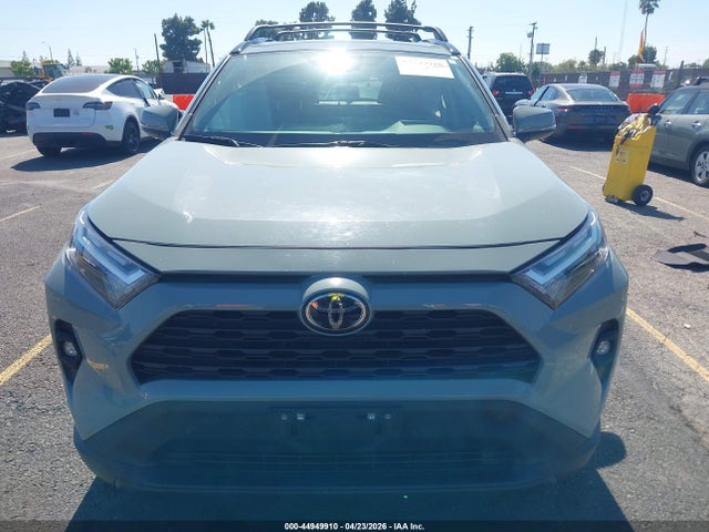 2022 Toyota Rav4 Xle Premium მანქანა იყიდება აუქციონზე, vin: 2T3C1RFV1NW218582, აუქციონის ნომერი: 44949910