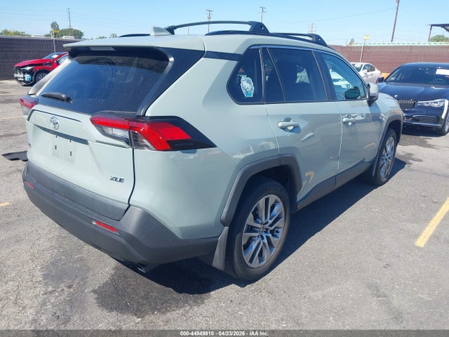 2022 Toyota Rav4 Xle Premium მანქანა იყიდება აუქციონზე, vin: 2T3C1RFV1NW218582, აუქციონის ნომერი: 44949910