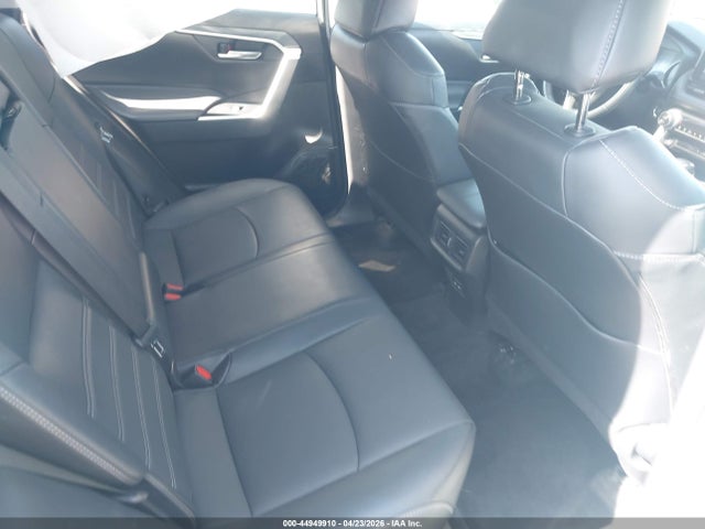 2022 Toyota Rav4 Xle Premium მანქანა იყიდება აუქციონზე, vin: 2T3C1RFV1NW218582, აუქციონის ნომერი: 44949910