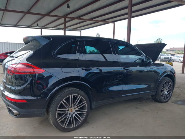 Porsche Cayenne Platinum Edition 2017 WP1AA2A2XHKA82816 Image 13