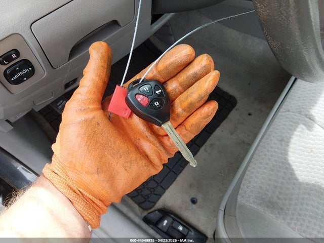 44949925 :رقم المزاد ، 4T1BF3EKXAU049540 vin ، 2010 Toyota Camry Le مزاد بيع