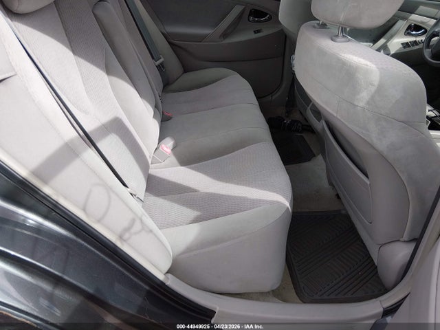 44949925 :رقم المزاد ، 4T1BF3EKXAU049540 vin ، 2010 Toyota Camry Le مزاد بيع