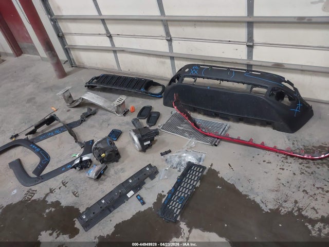 44949928 :رقم المزاد ، ZACCJBAB6HPG28964 vin ، 2017 Jeep Renegade Sport 4x4 مزاد بيع