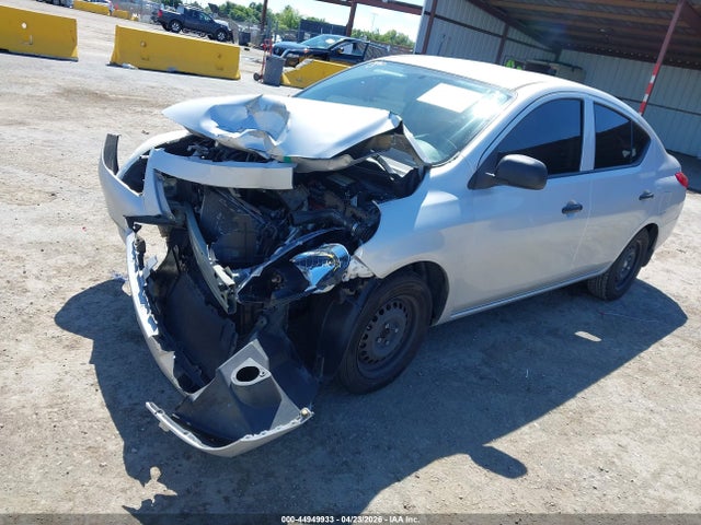 Nissan Versa 1.6 S 2014 3N1CN7AP1EL810849 Image 2